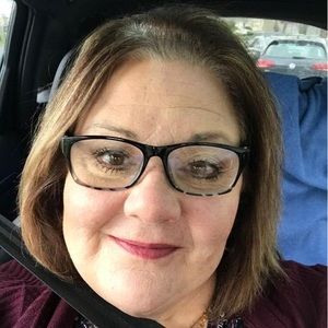 Meet your Posher, Debra